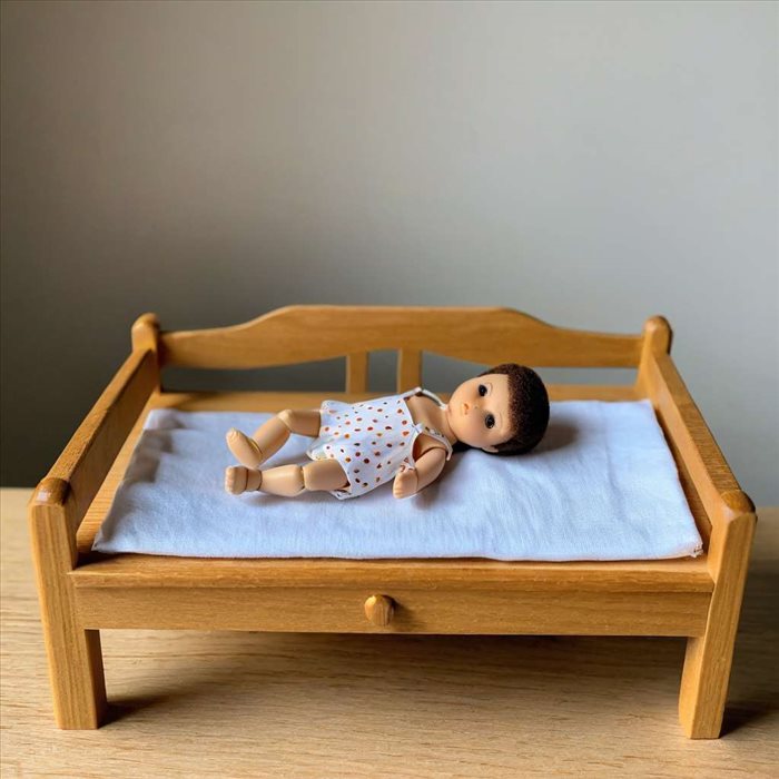 Concevoir un Lit de Poupée en Miniature Facilement